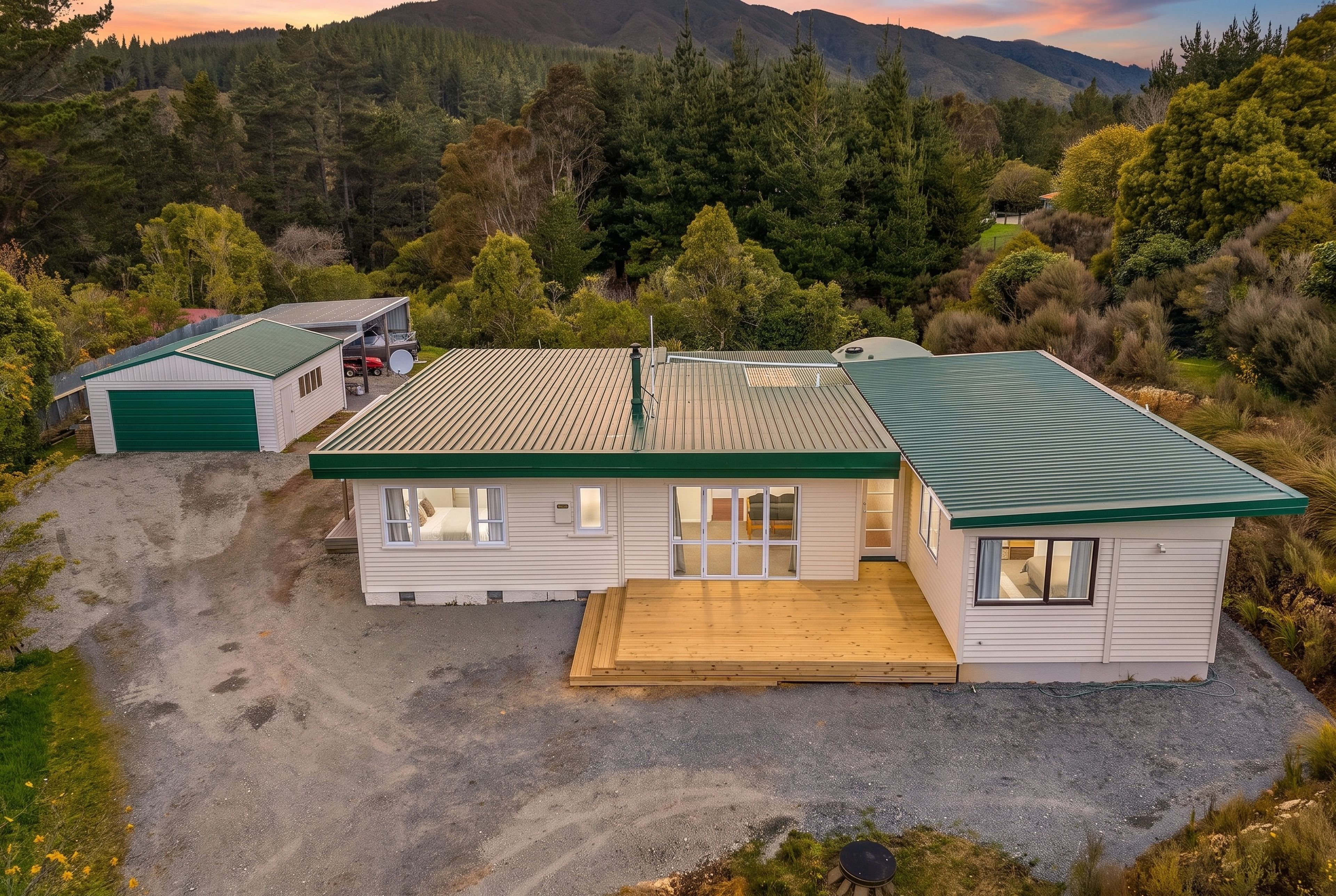 62 Kaitoke Loop, Kaitoke, Upper Hutt City, Wellington | Tall Poppy