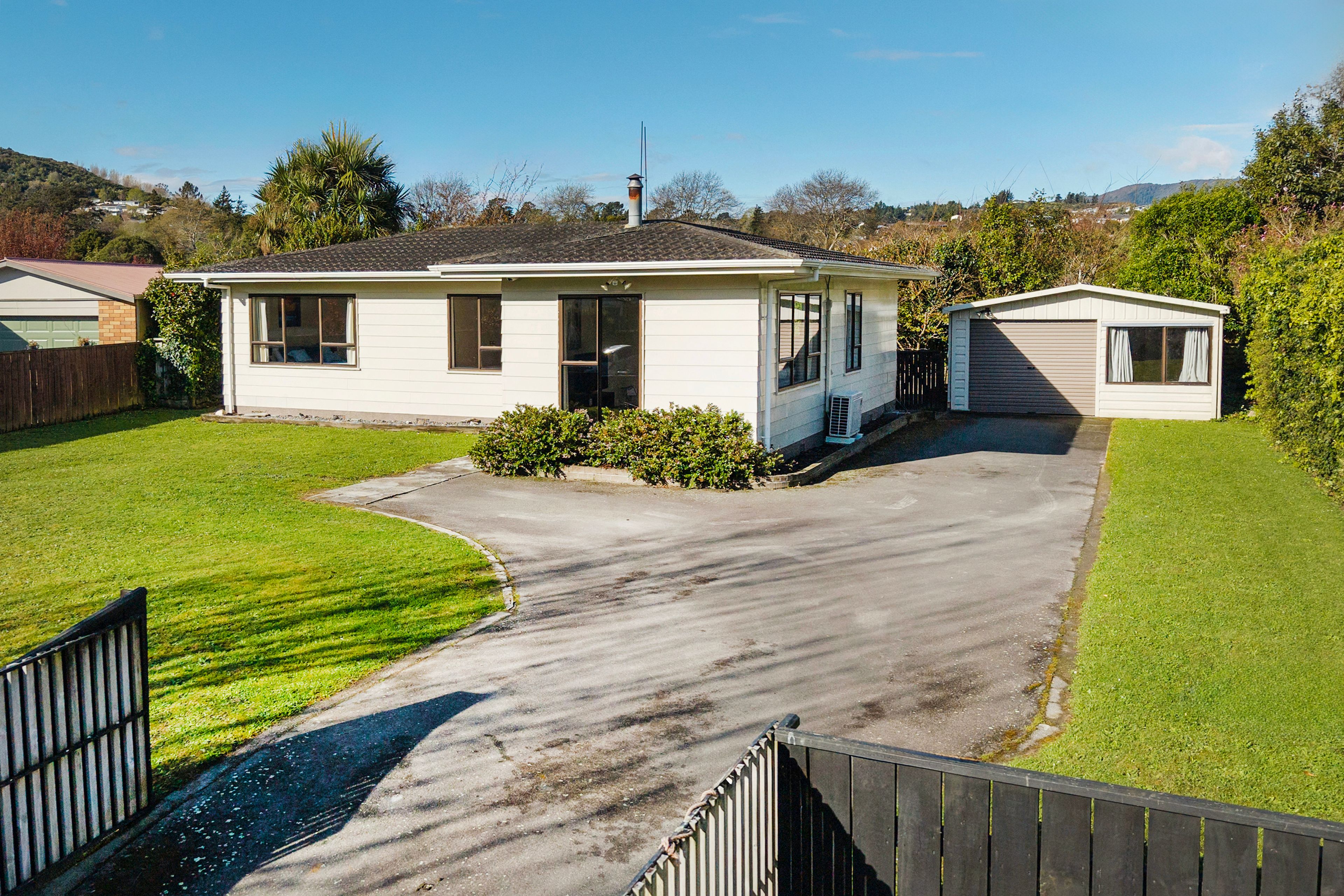 12 Delaware Grove, Totara Park, Upper Hutt City, Wellington | Tall Poppy