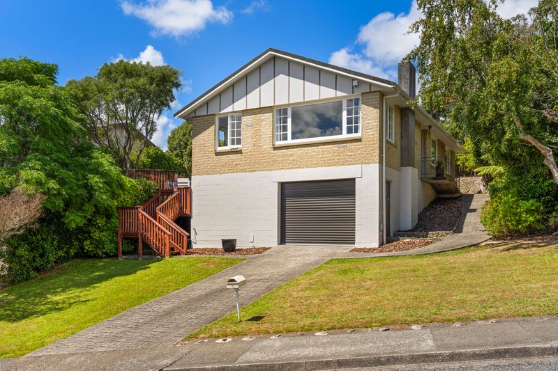 15 Sunbrae Drive, Silverstream, Upper Hutt City, Wellington Tall