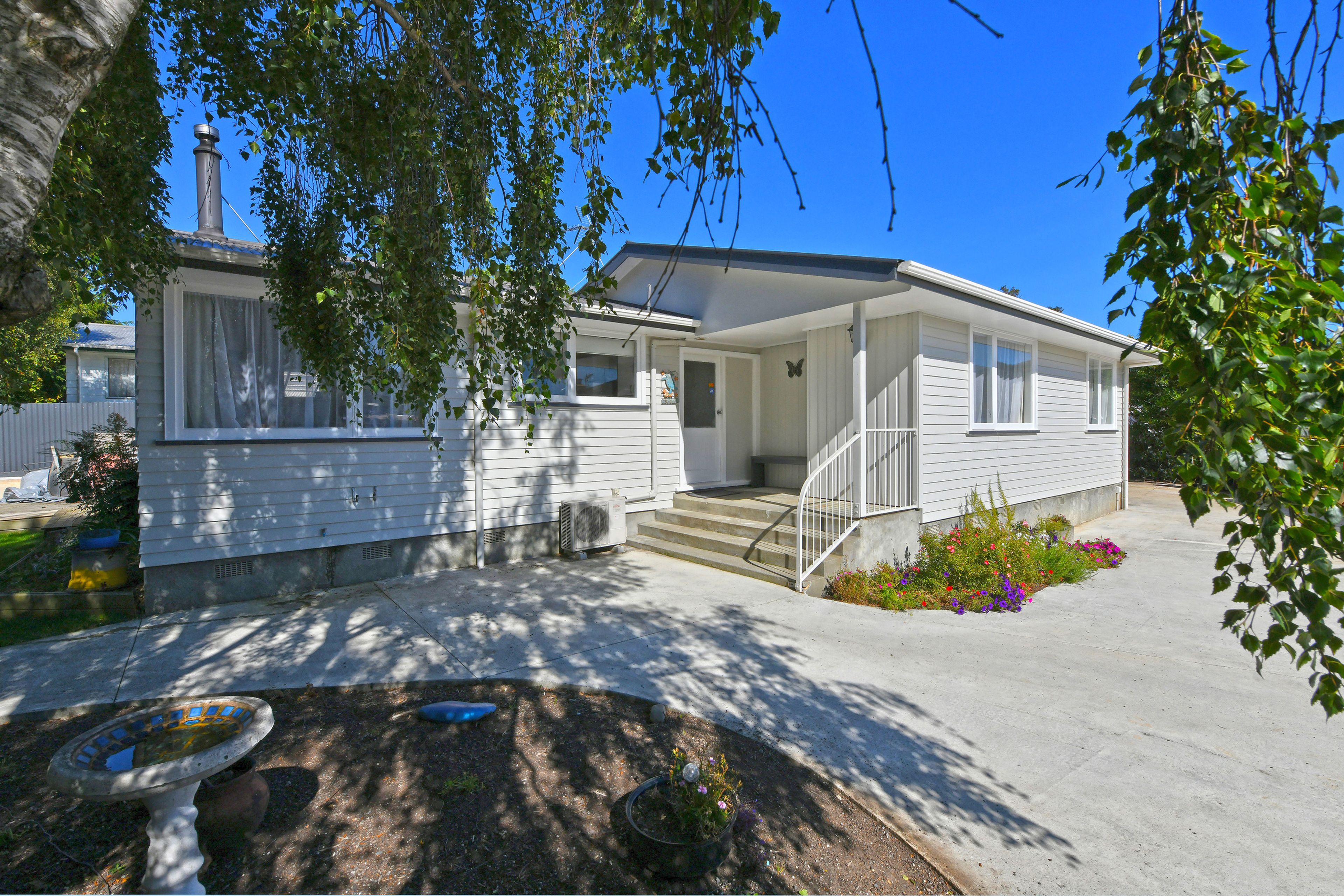 39 Blueberry Grove, Timberlea, Upper Hutt City, Wellington | Tall Poppy