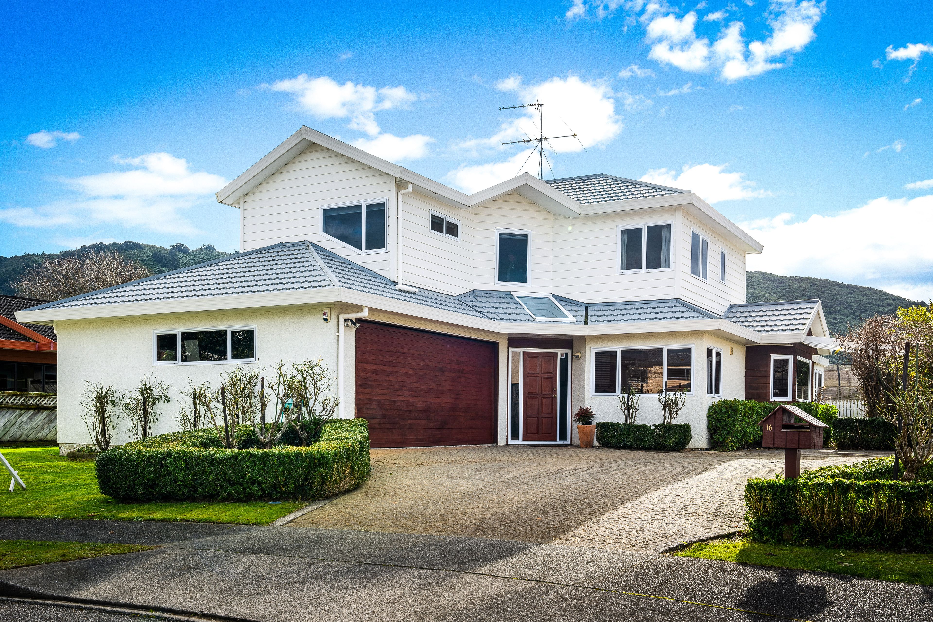 16 Kingfisher Close, Brown Owl, Upper Hutt City, Wellington | Tall Poppy