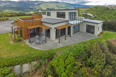 87 Mt Marua Way, Mount Marua, Upper Hutt City, Wellington | Tall Poppy 