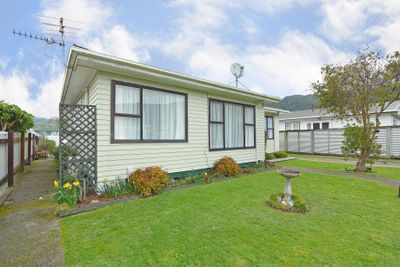 10 Parkway, Wainuiomata, Lower Hutt City, Wellington | Tall Poppy 