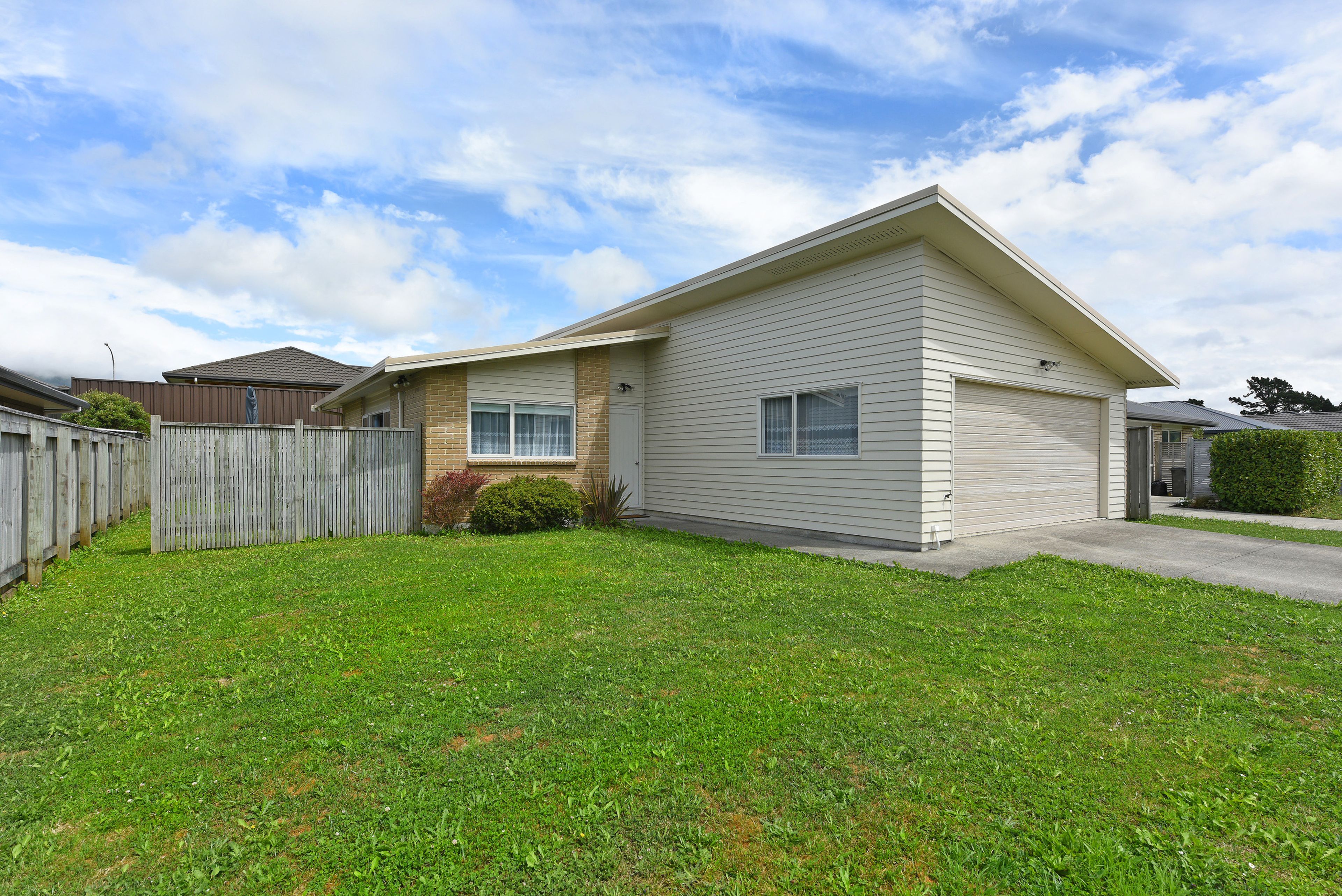 9 Sunstone Crescent, Brown Owl, Upper Hutt City, Wellington | Tall Poppy