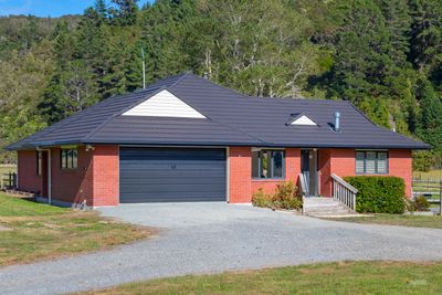 776 Whitemans Valley Road, Whitemans Valley, Upper Hutt City, Wellington | Tall Poppy 