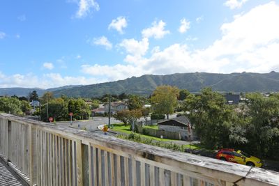2 Hillside Drive, Maoribank, Upper Hutt City, Wellington | Tall Poppy 