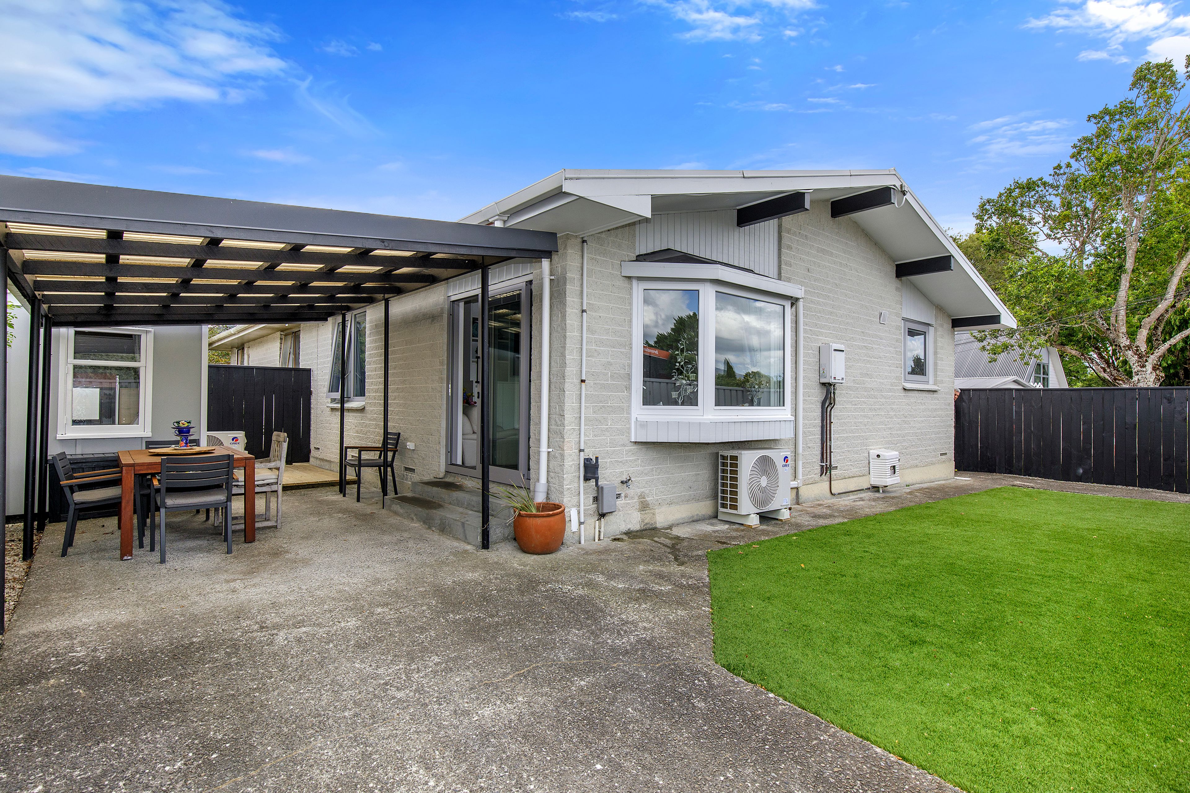 F/1 457 Fergusson Drive, Trentham, Upper Hutt City, Wellington | Tall Poppy