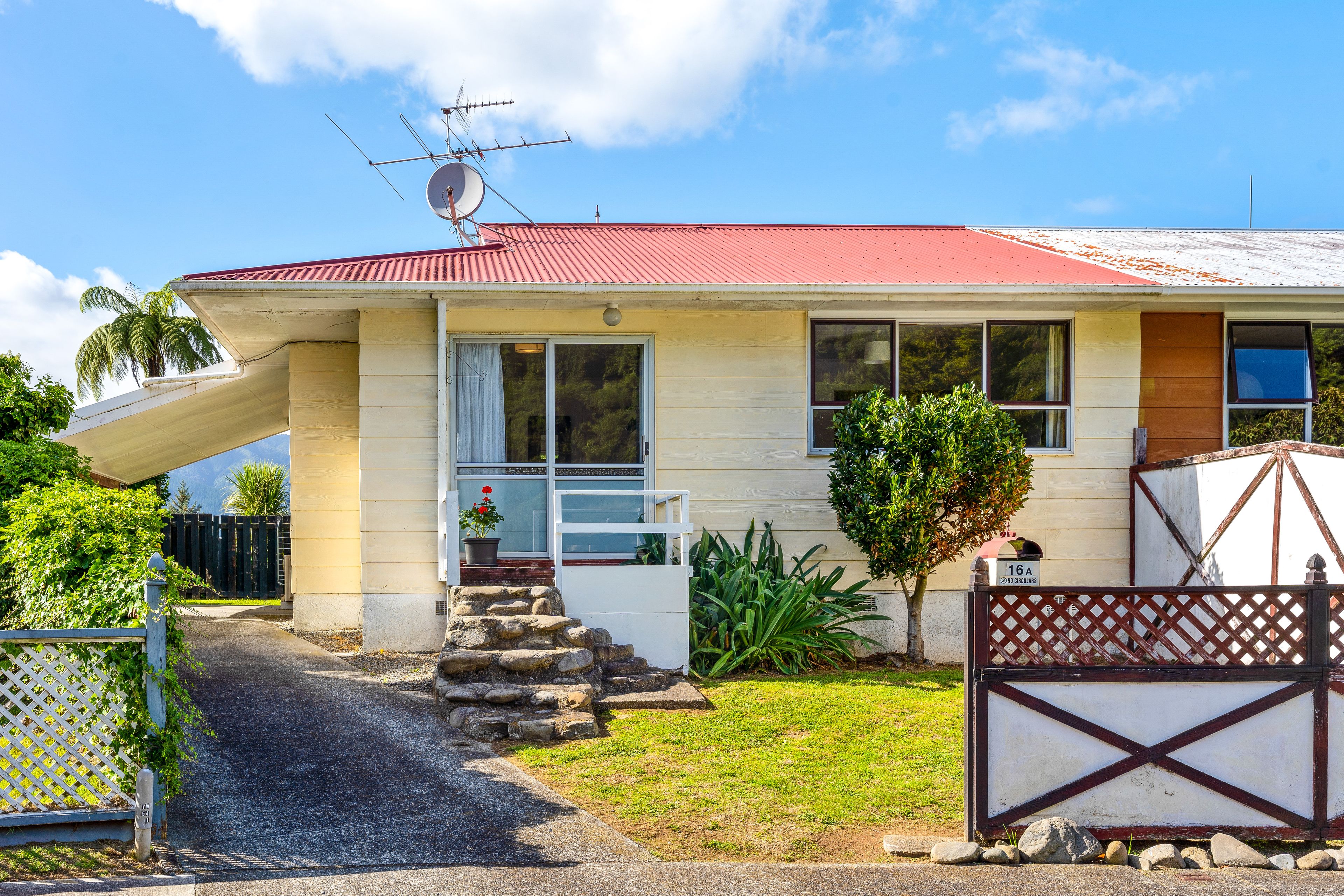 16a Indiana Grove, Totara Park, Upper Hutt City, Wellington | Tall Poppy