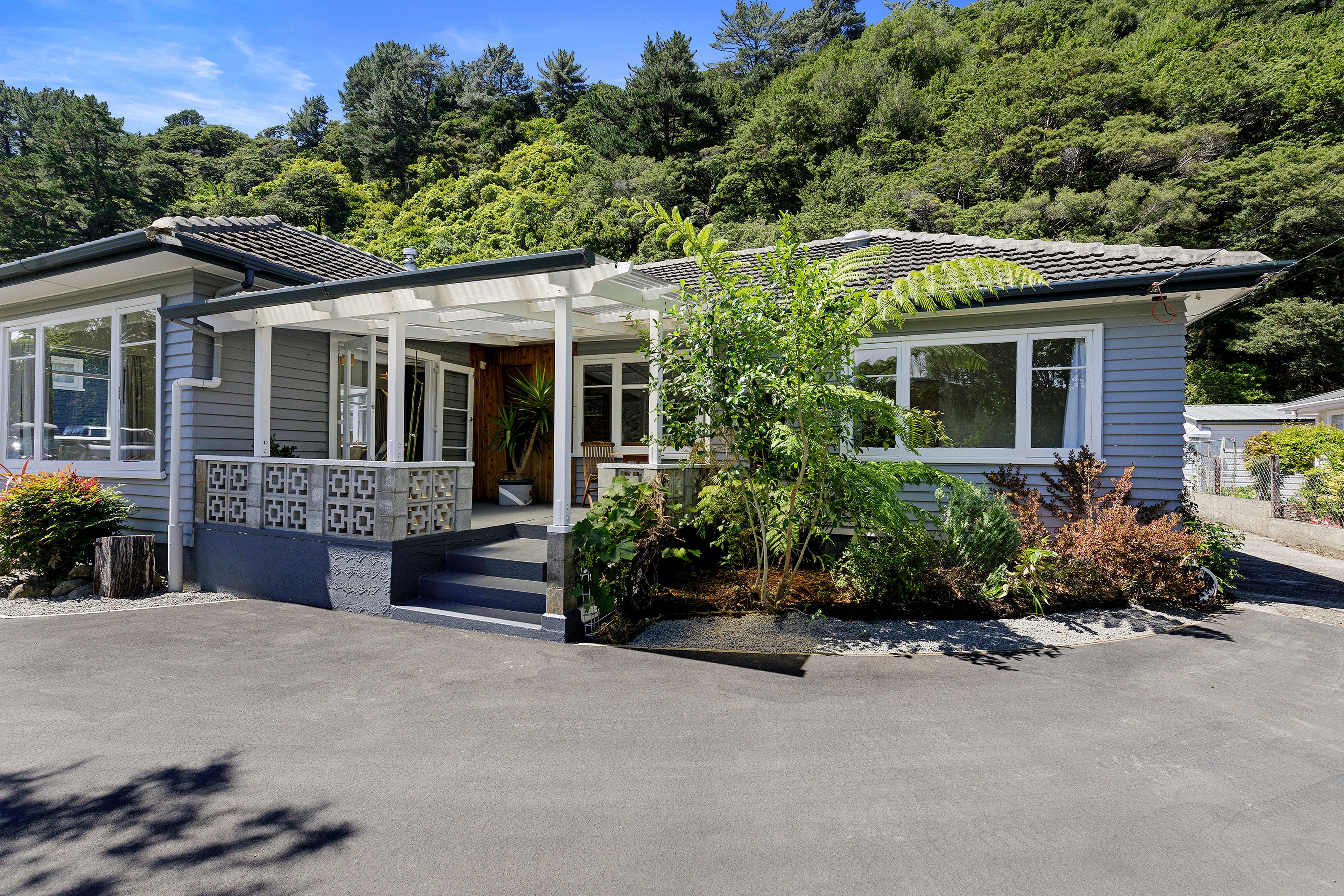 710 Main Road North, Te Marua, Upper Hutt City, Wellington | Tall Poppy
