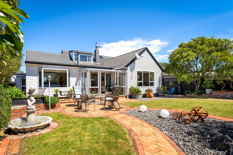 9 Oak Street, Ebdentown, Upper Hutt City