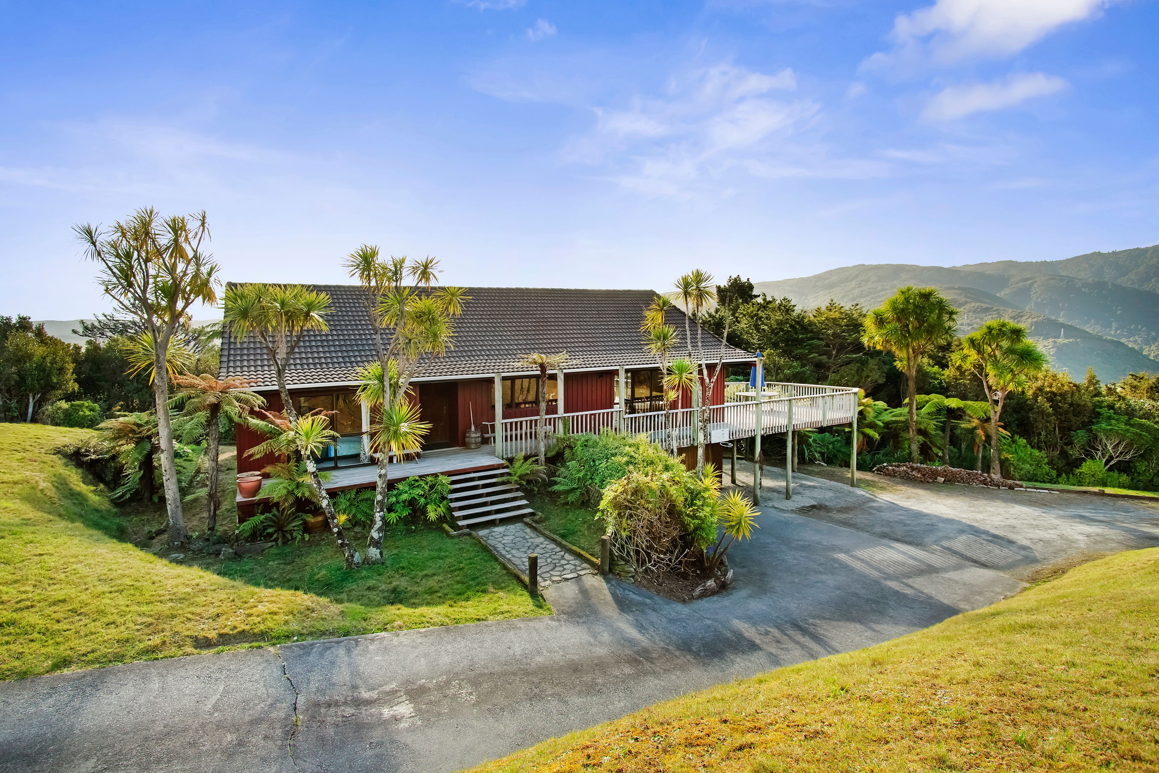 1154C Main Road North, Te Marua, Upper Hutt City, Wellington | Tall Poppy