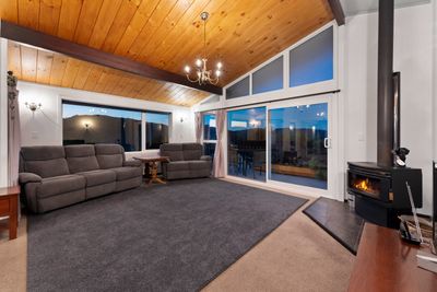 13 Kenilworth Grove, Silverstream, Upper Hutt City, Wellington | Tall Poppy 