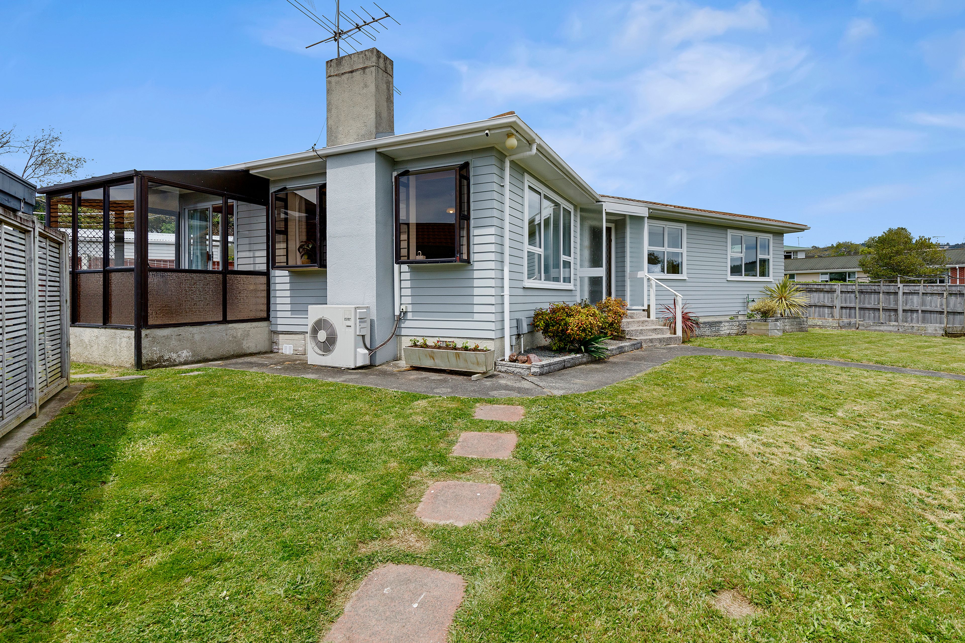 2 Whirinaki Crescent, Heretaunga, Upper Hutt City, Wellington | Tall Poppy
