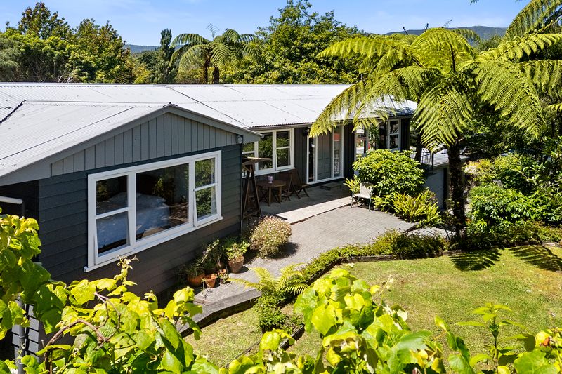 7 Dawn Grove, Brown Owl, Upper Hutt City