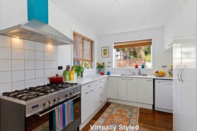 F1/165 Severn Street, Island Bay, Wellington City, Wellington | Tall Poppy 