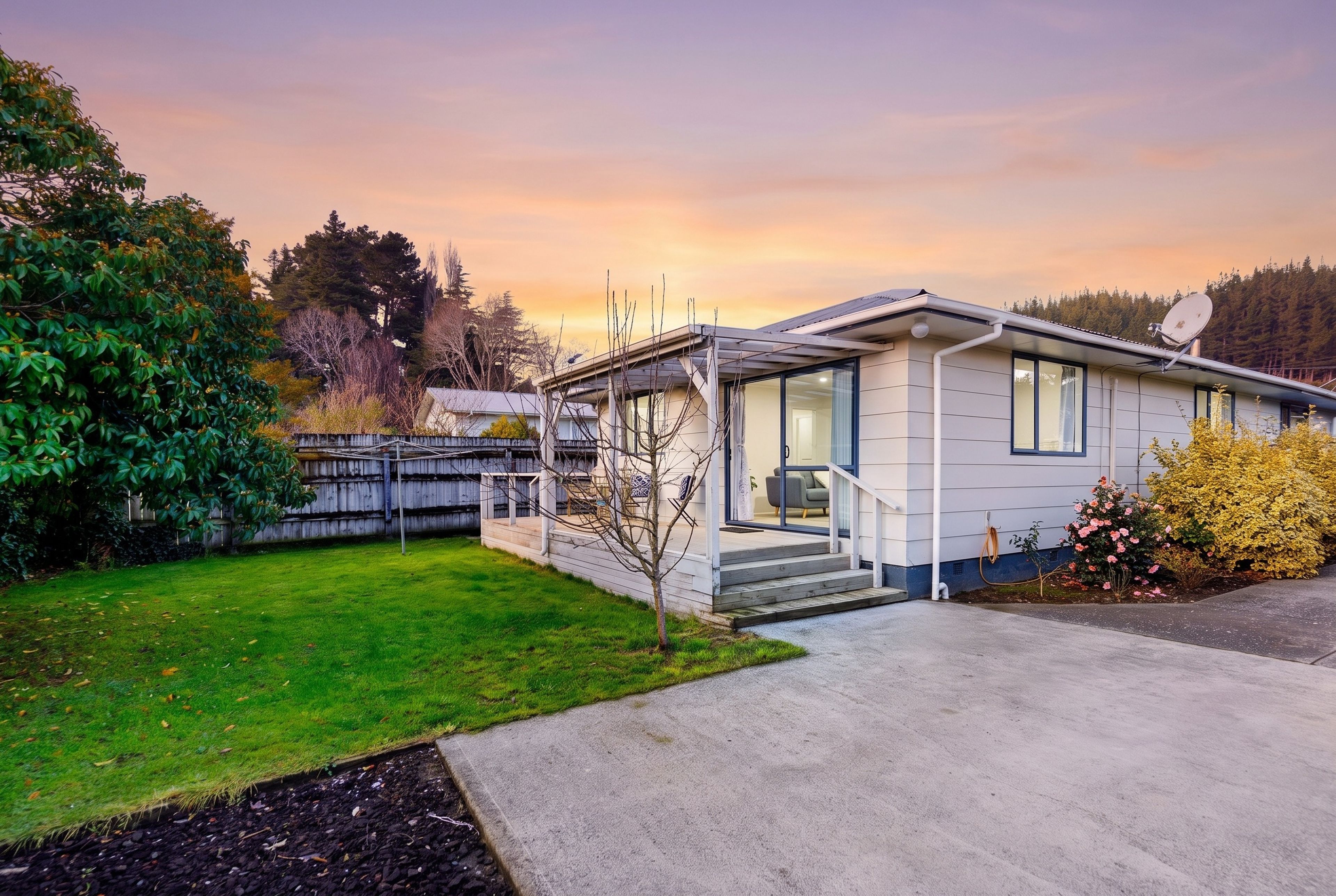 2/7 Norana Road, Maoribank, Upper Hutt City, Wellington | Tall Poppy