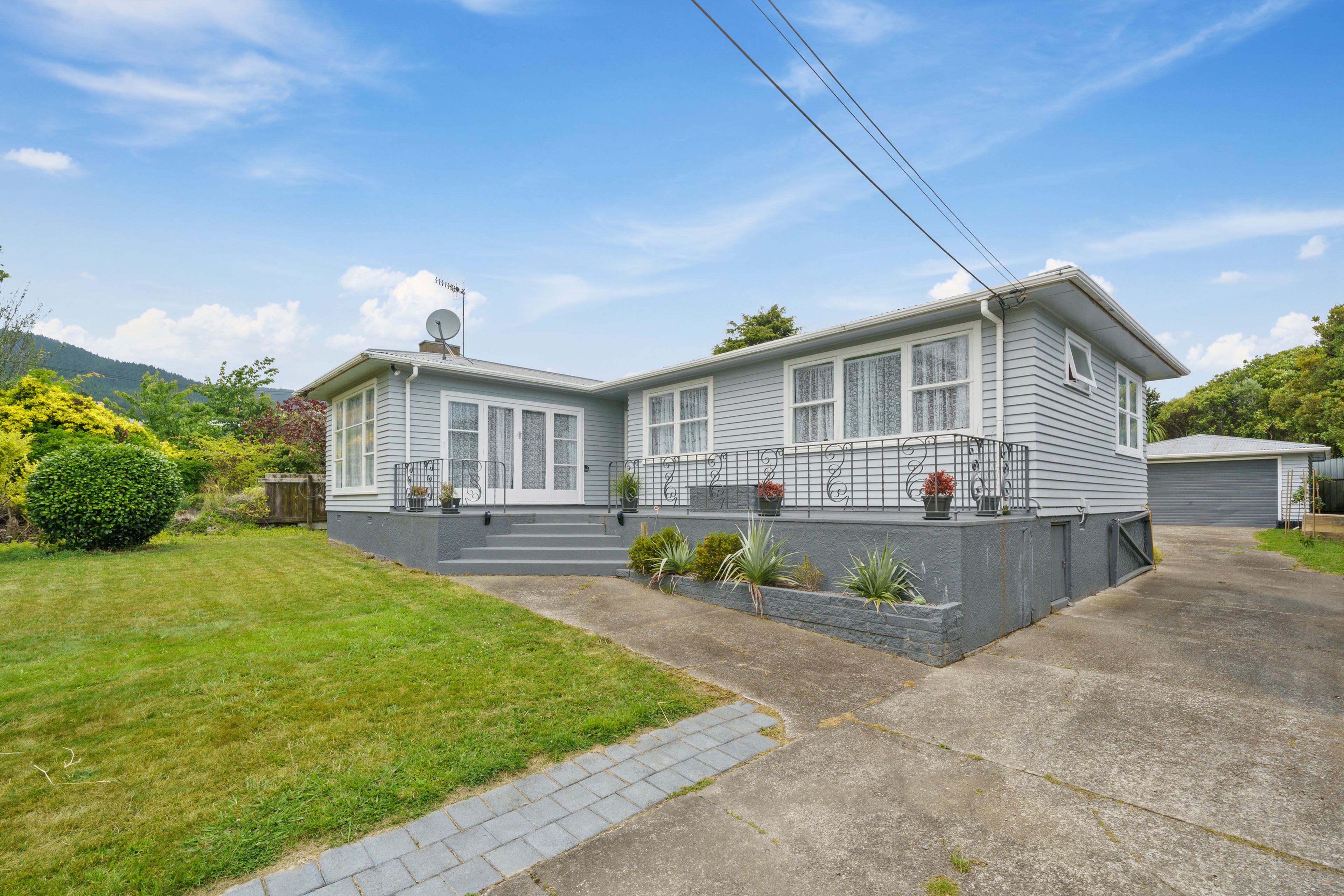 34 Kaitawa Crescent, Paraparaumu, Kapiti Coast, Wellington | Tall Poppy