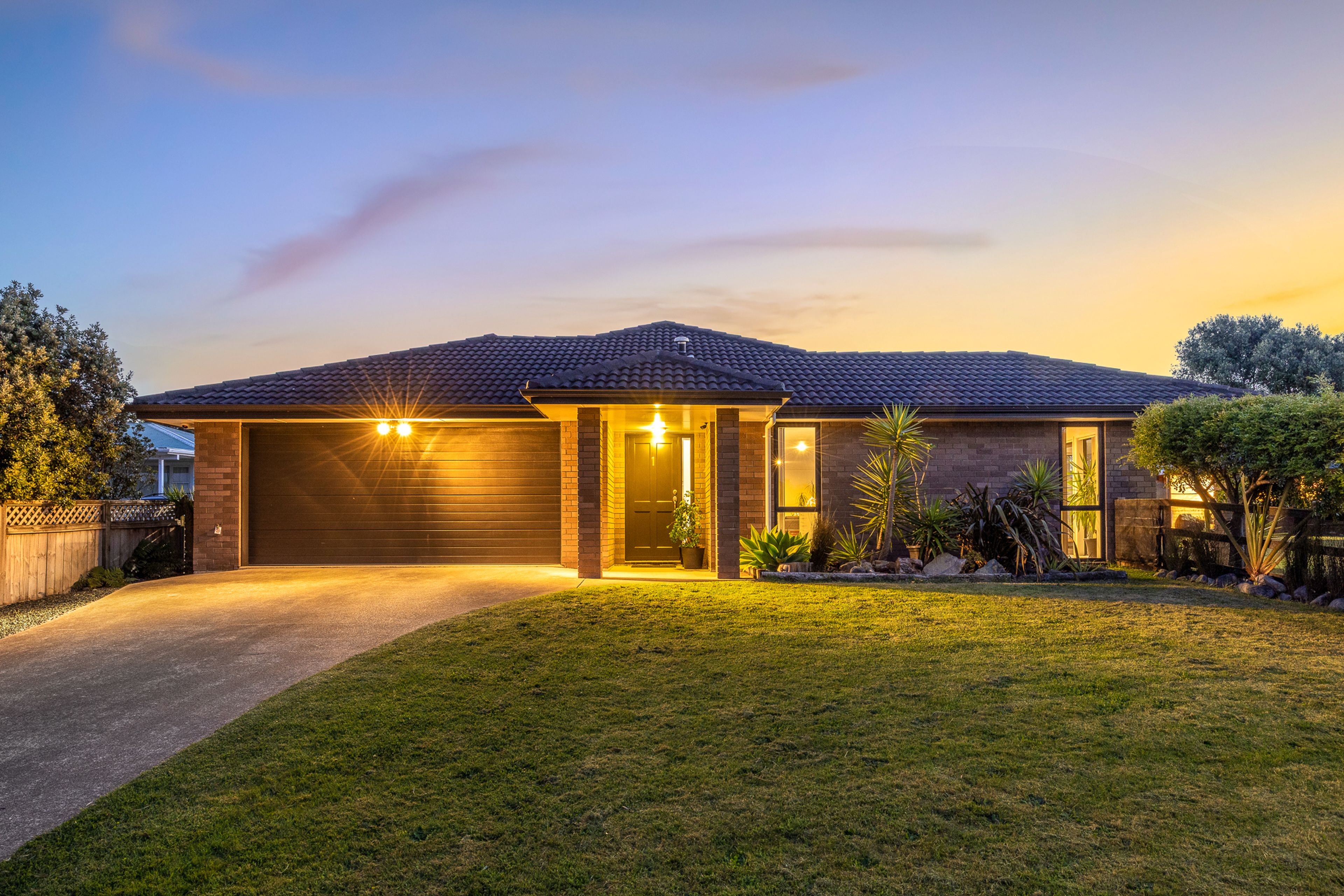 1 Simpson Crescent, Raumati Beach, Kapiti Coast, Wellington | Tall Poppy