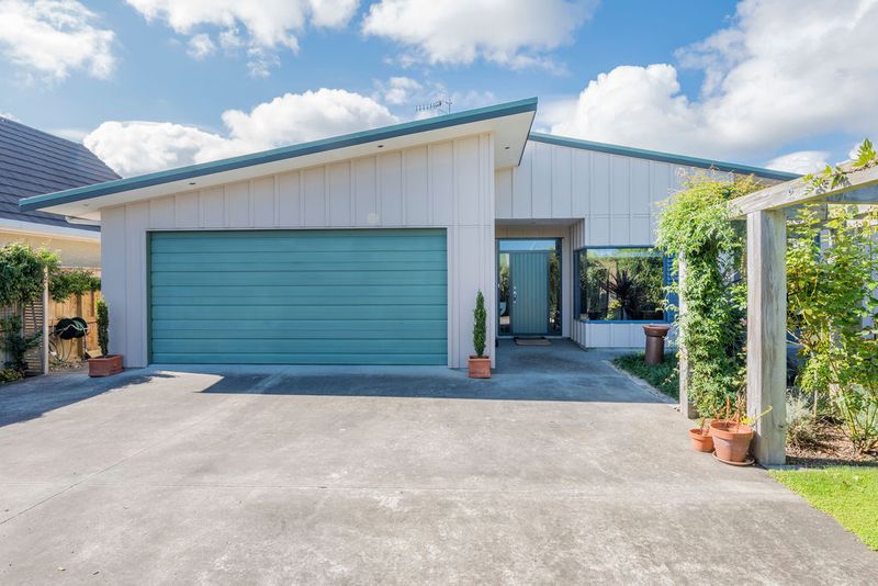 8A Queenwood Road, Levin, Horowhenua
