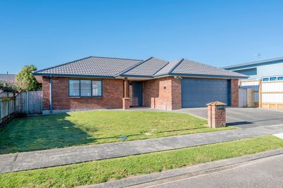 4 Barry Curtis Place, Levin, Horowhenua, Manawatu | Tall Poppy 