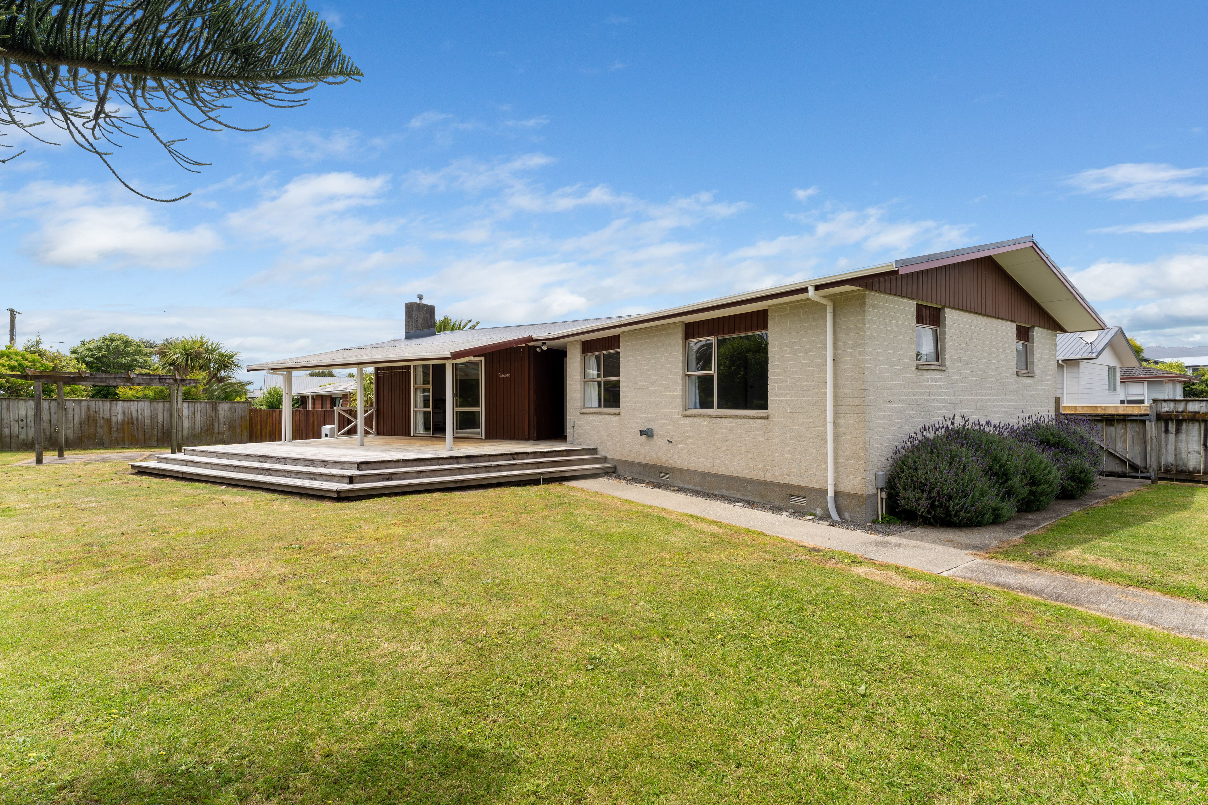 57 Martin Road, Paraparaumu Beach, Kapiti Coast, Wellington | Tall Poppy