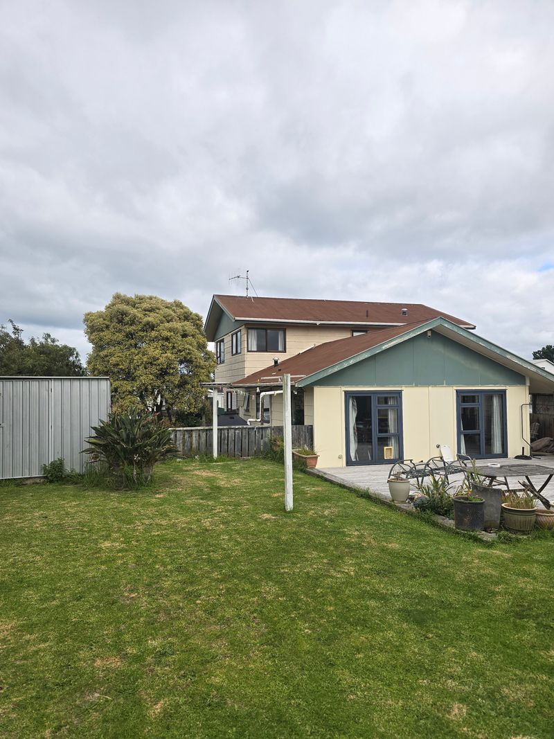 8 Arnold Grove, Paraparaumu Beach, Kapiti Coast