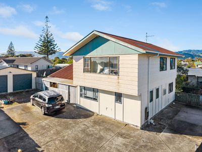 8 Arnold Grove, Paraparaumu Beach, Kapiti Coast, Wellington | Tall Poppy 