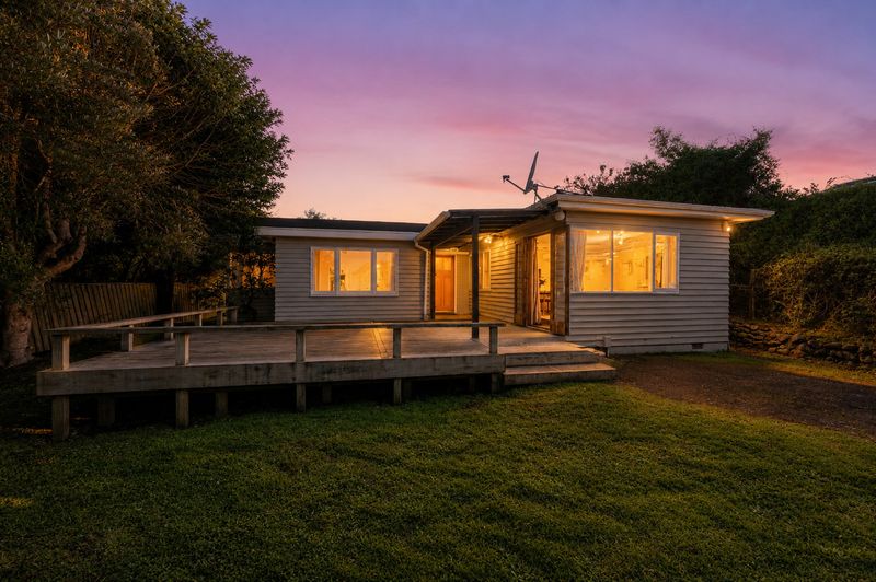 1 Titoki Road, Raumati Beach, Kapiti Coast
