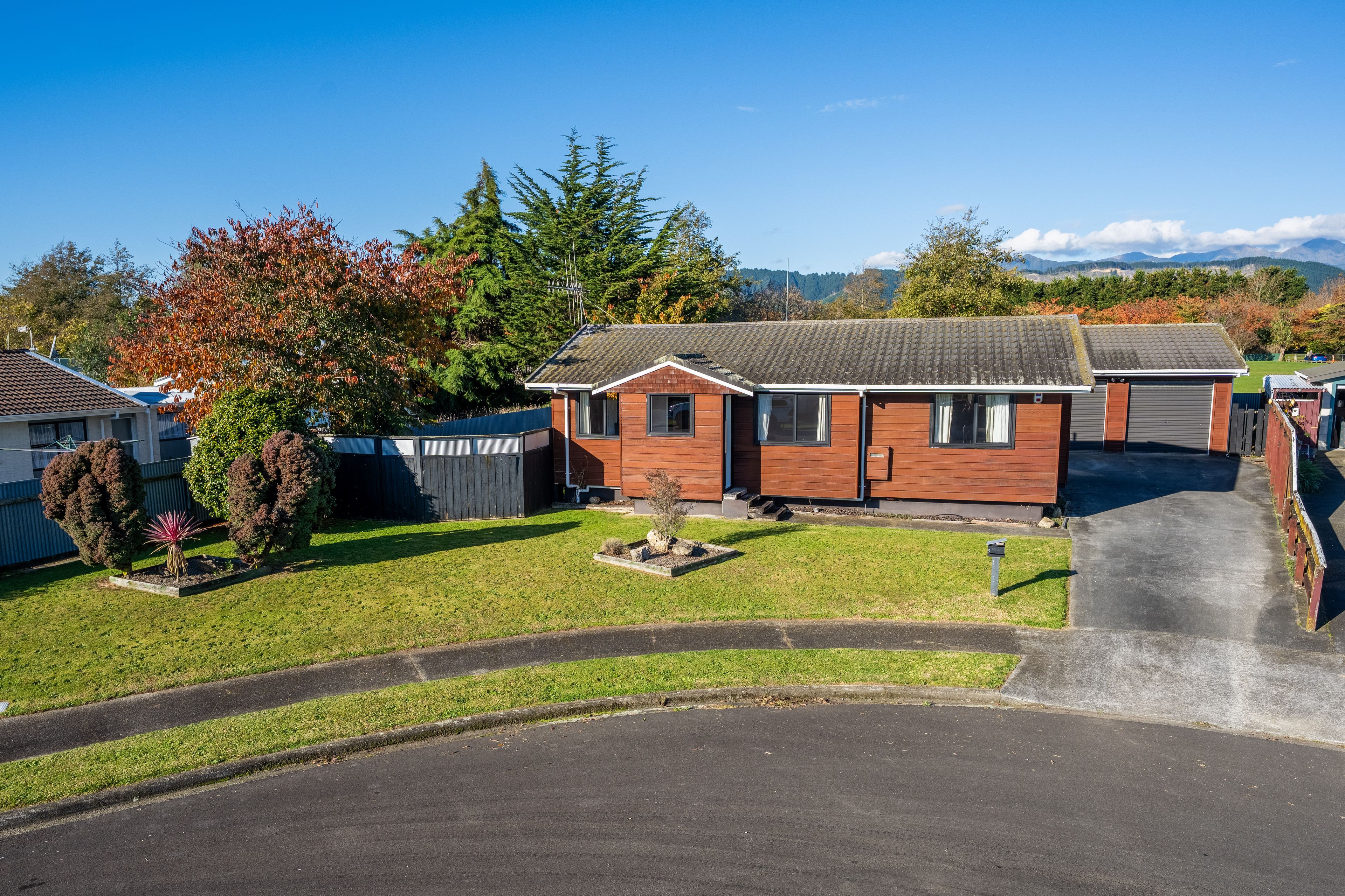 5 Broadbelt Grove, Levin, Horowhenua, Manawatu | Tall Poppy