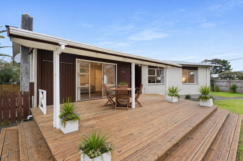 57 Martin Road, Paraparaumu Beach, Kapiti Coast