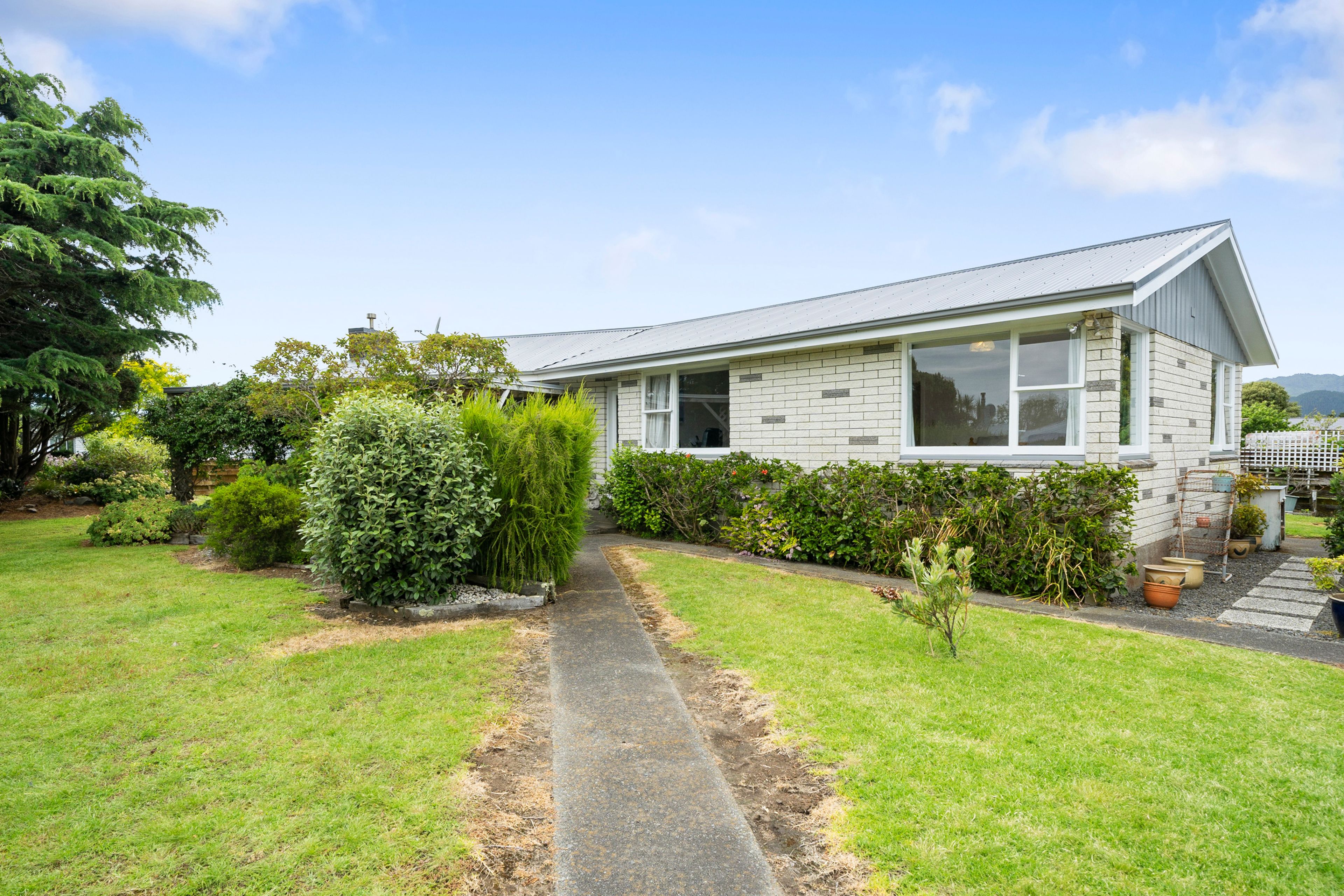 36 Michael Road, Paraparaumu Beach, Kapiti Coast, Wellington | Tall Poppy