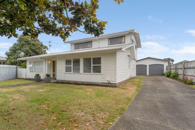 3 Dennis Grove, Paraparaumu Beach, Kapiti Coast, Wellington | Tall Poppy 