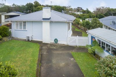 47 Kenmore Street, Newlands, Wellington City, Wellington | Tall Poppy 