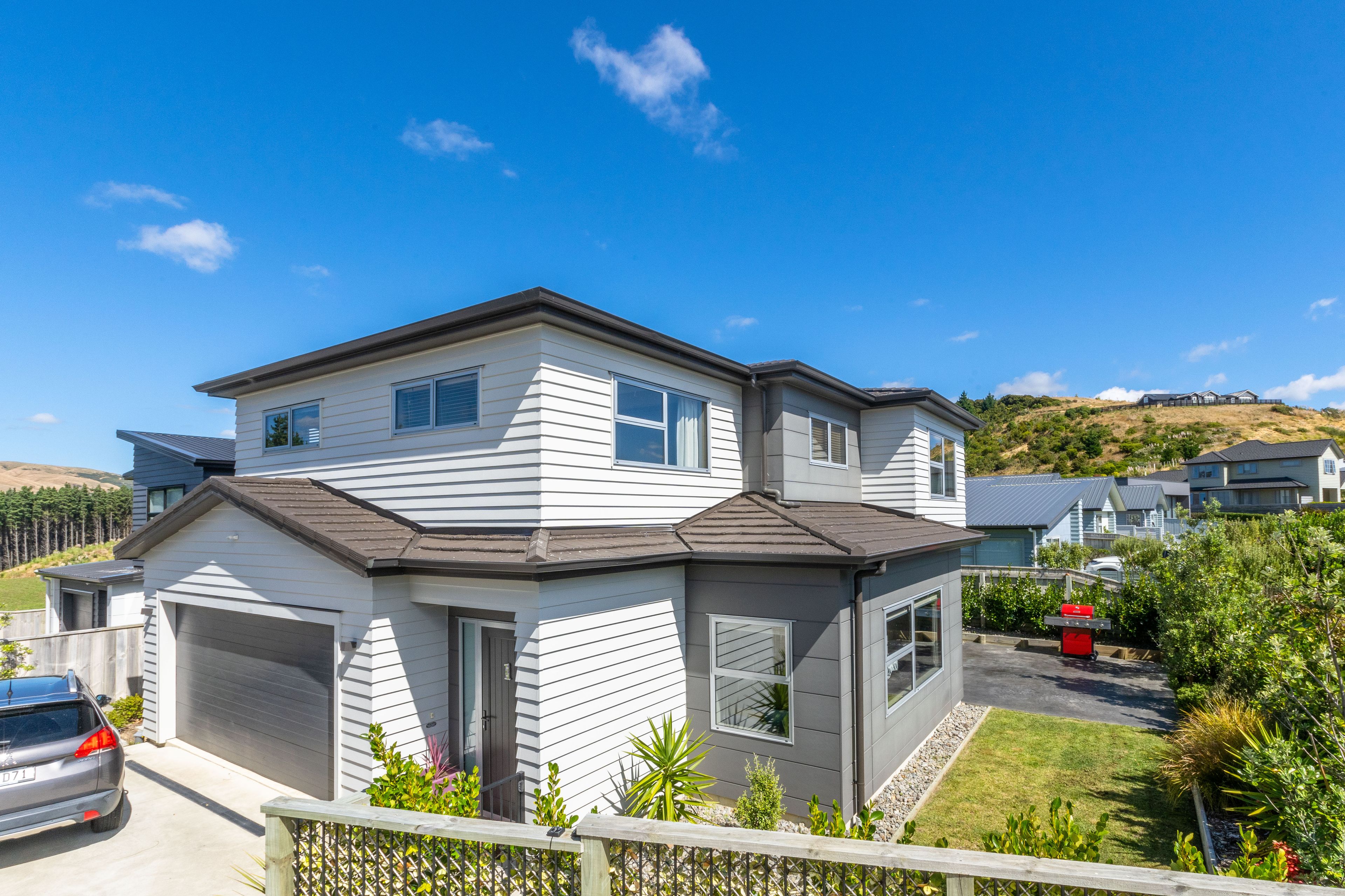 1/90b Endeavour Drive, Whitby, Porirua City, Wellington | Tall Poppy