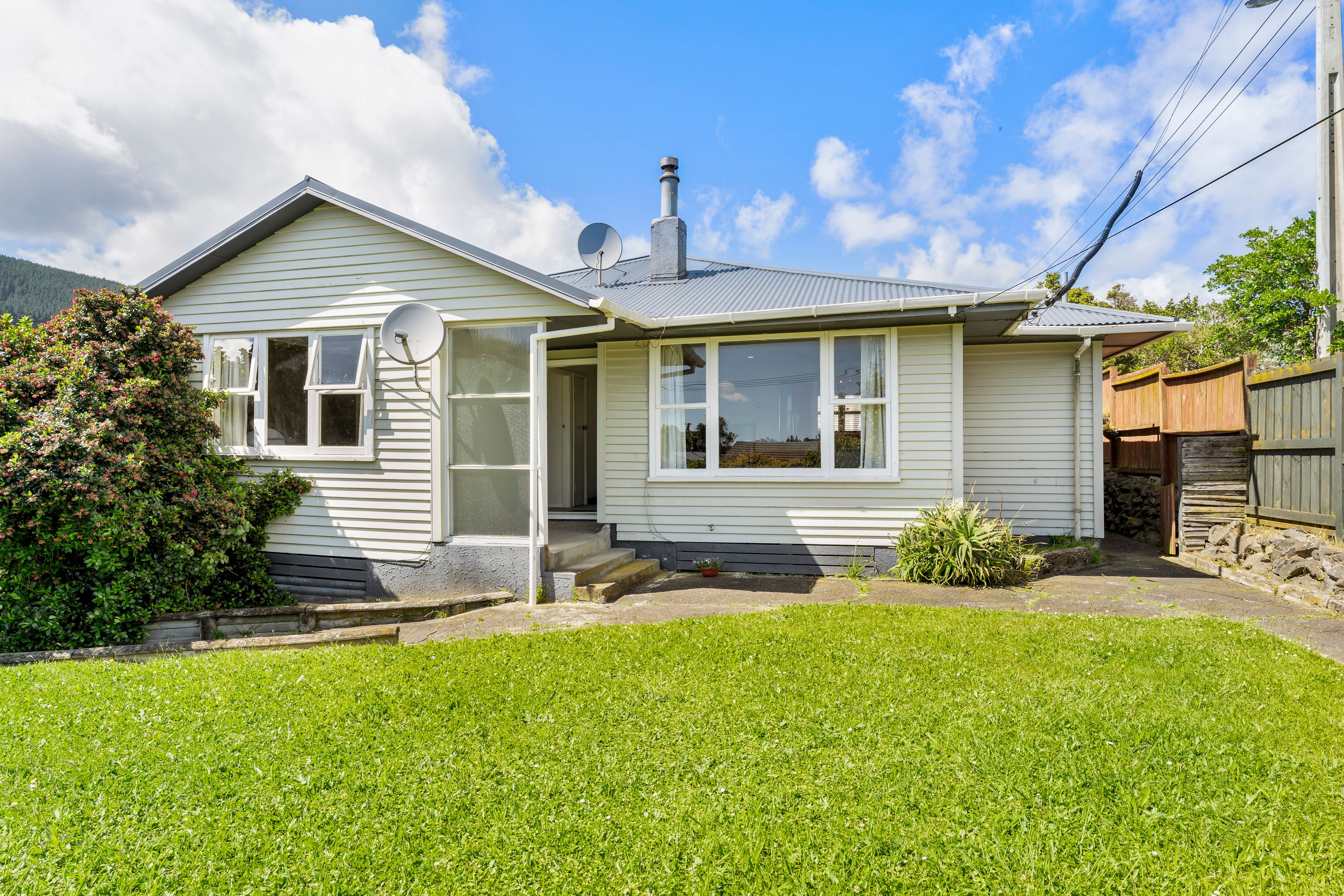 9 Massey Street, Tawa, Wellington City, Wellington | Tall Poppy