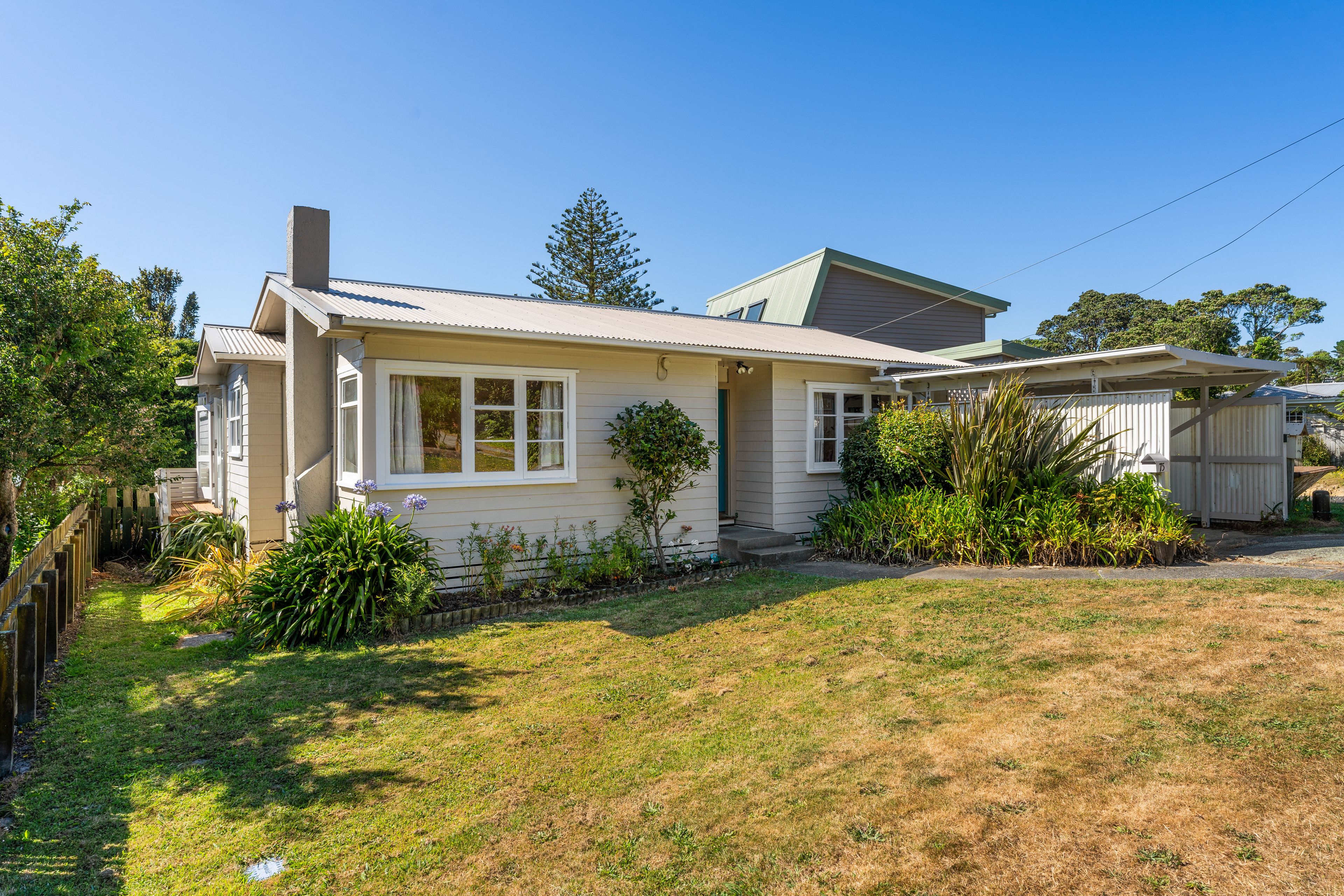 75 Rawhiti Road, Pukerua Bay, Porirua City, Wellington | Tall Poppy