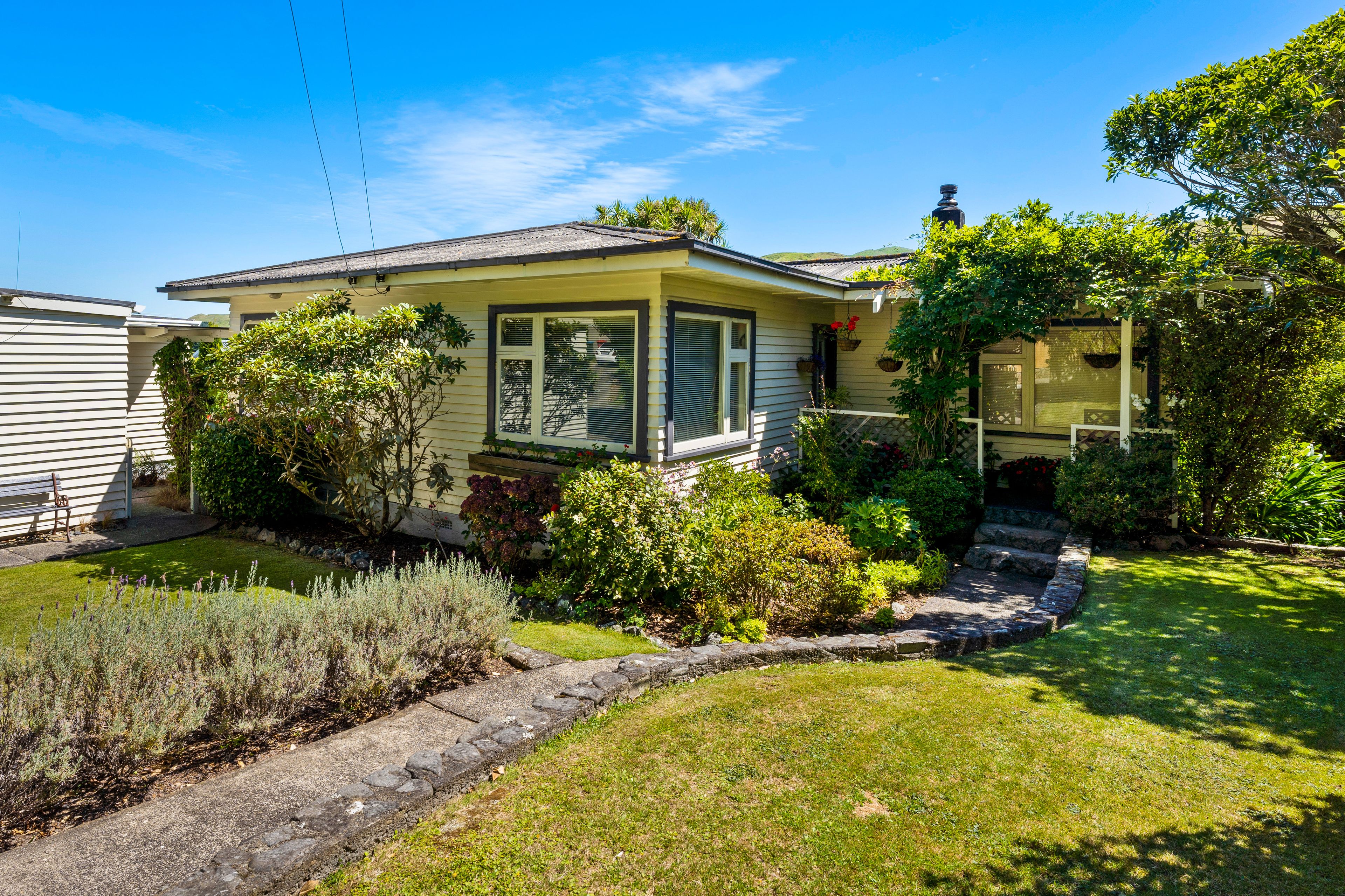 10 Elizabeth Street, Pukerua Bay, Porirua City, Wellington | Tall Poppy
