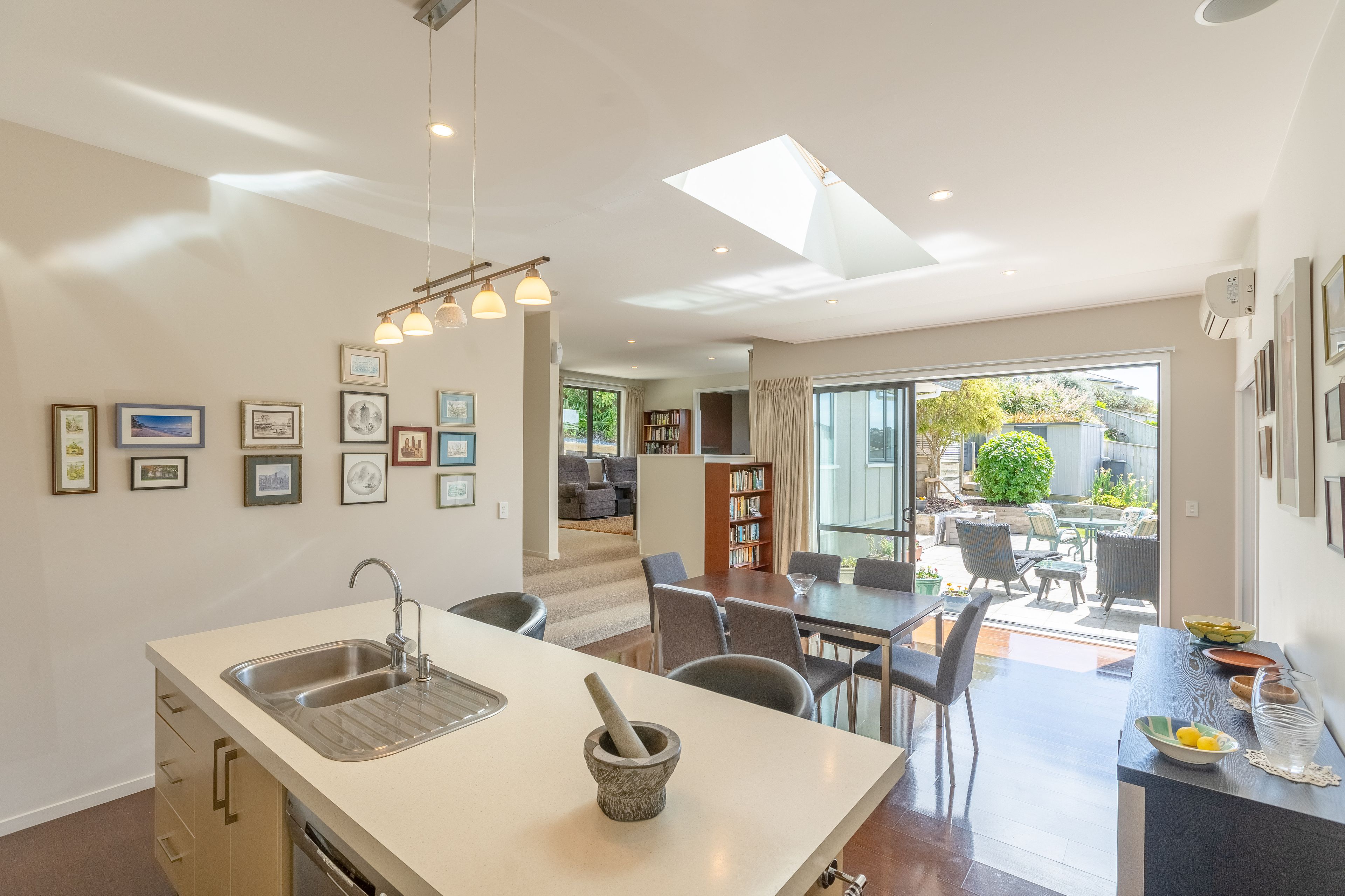 8 Dusky Crescent, Aotea, Porirua City, Wellington | Tall Poppy