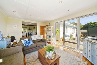 8 Balmain Street, Newlands, Wellington City, Wellington | Tall Poppy 