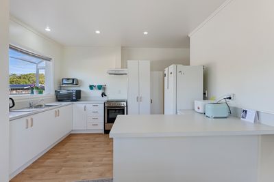 76 Oxford Street, Tawa, Wellington City, Wellington | Tall Poppy 