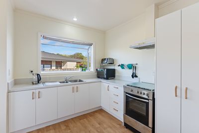 76 Oxford Street, Tawa, Wellington City, Wellington | Tall Poppy 