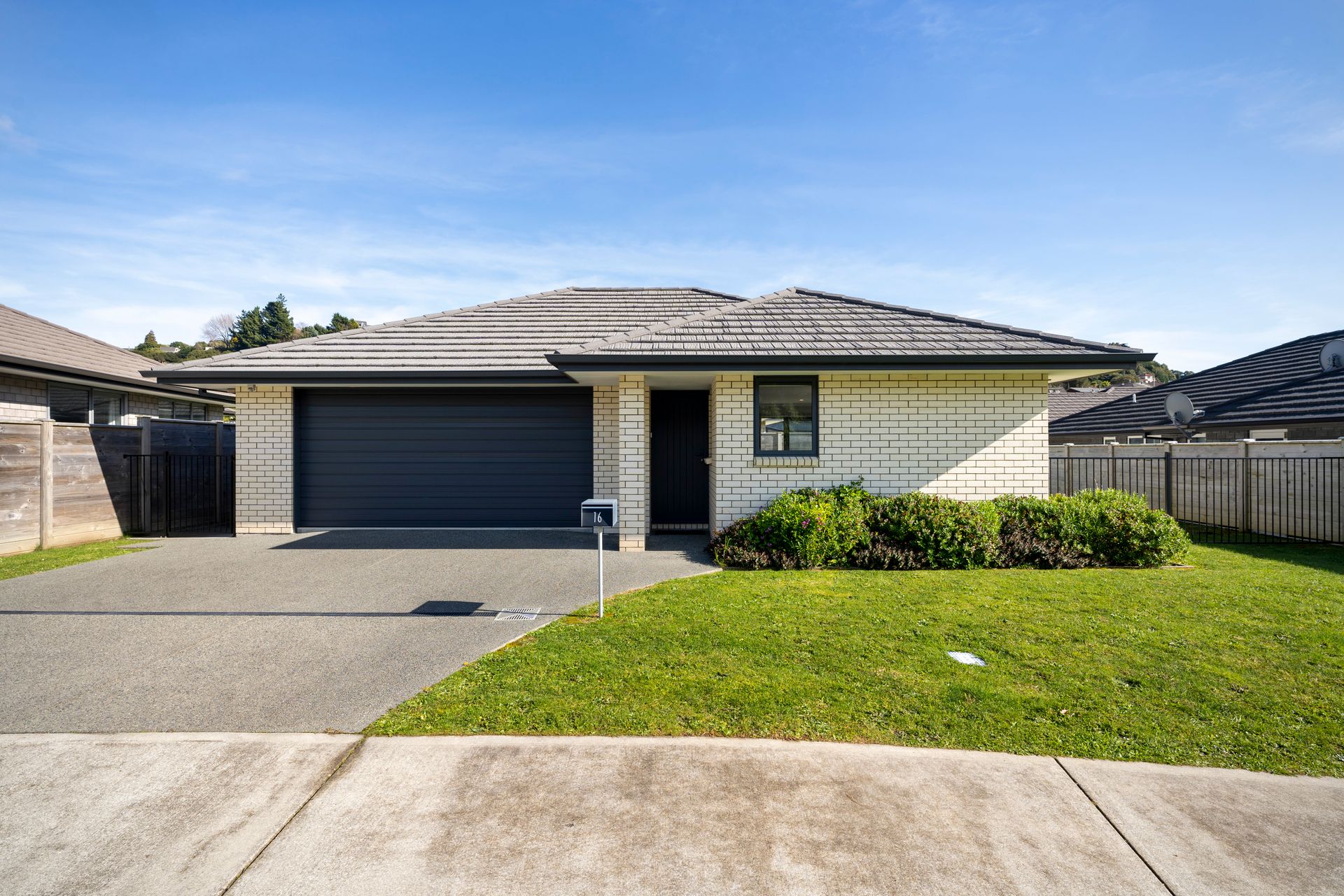 16 Tradewinds Drive, Whitby, Porirua City, Wellington | Tall Poppy