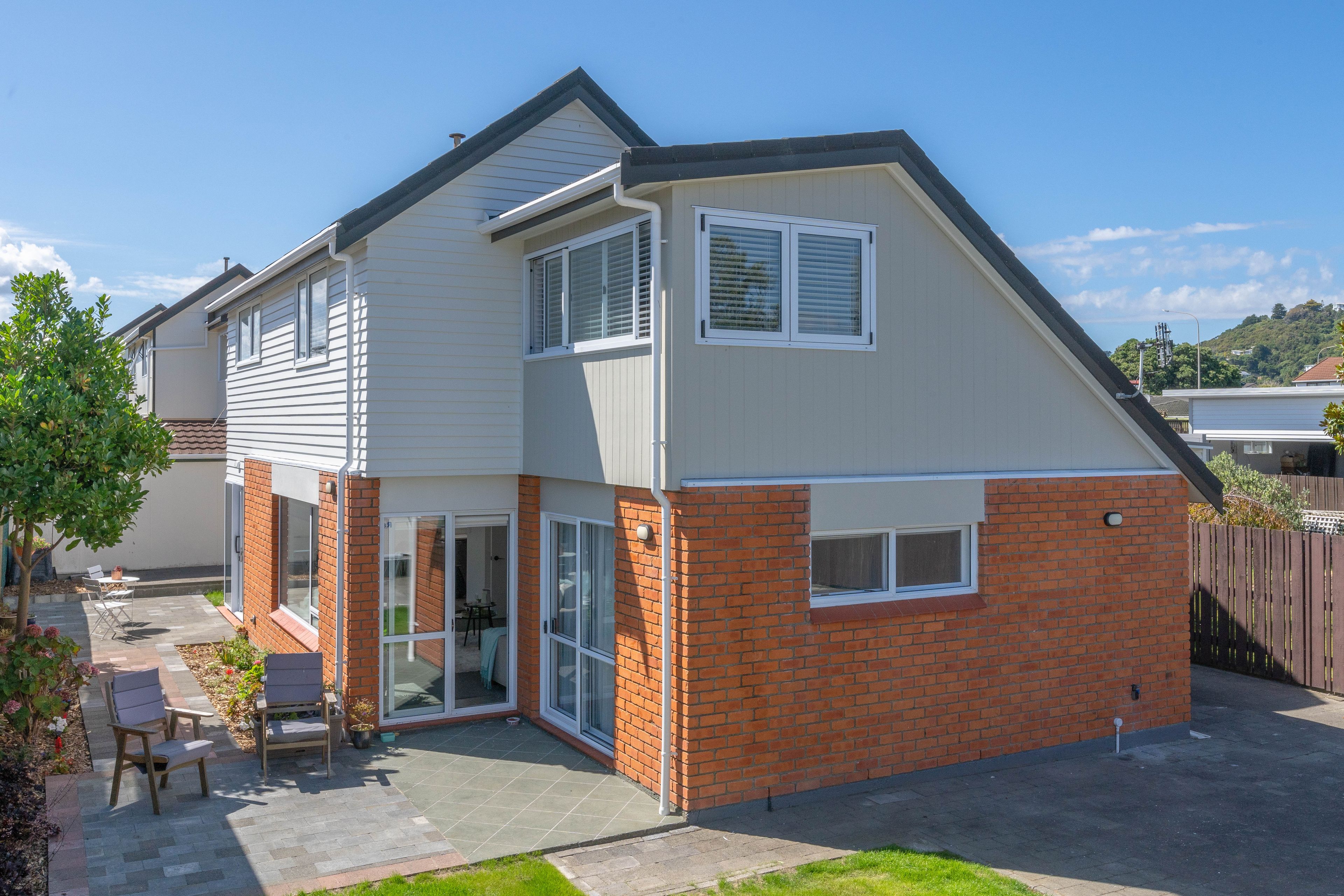 33C Mana Esplanade, Paremata, Porirua City, Wellington | Tall Poppy