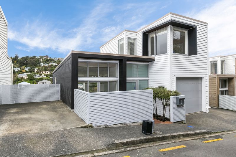 32 Tiketike Way, Brooklyn, Wellington City