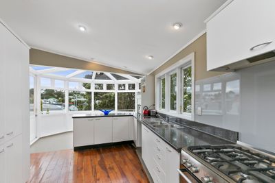 18 Charlotte Avenue, Brooklyn, Wellington City, Wellington | Tall Poppy 